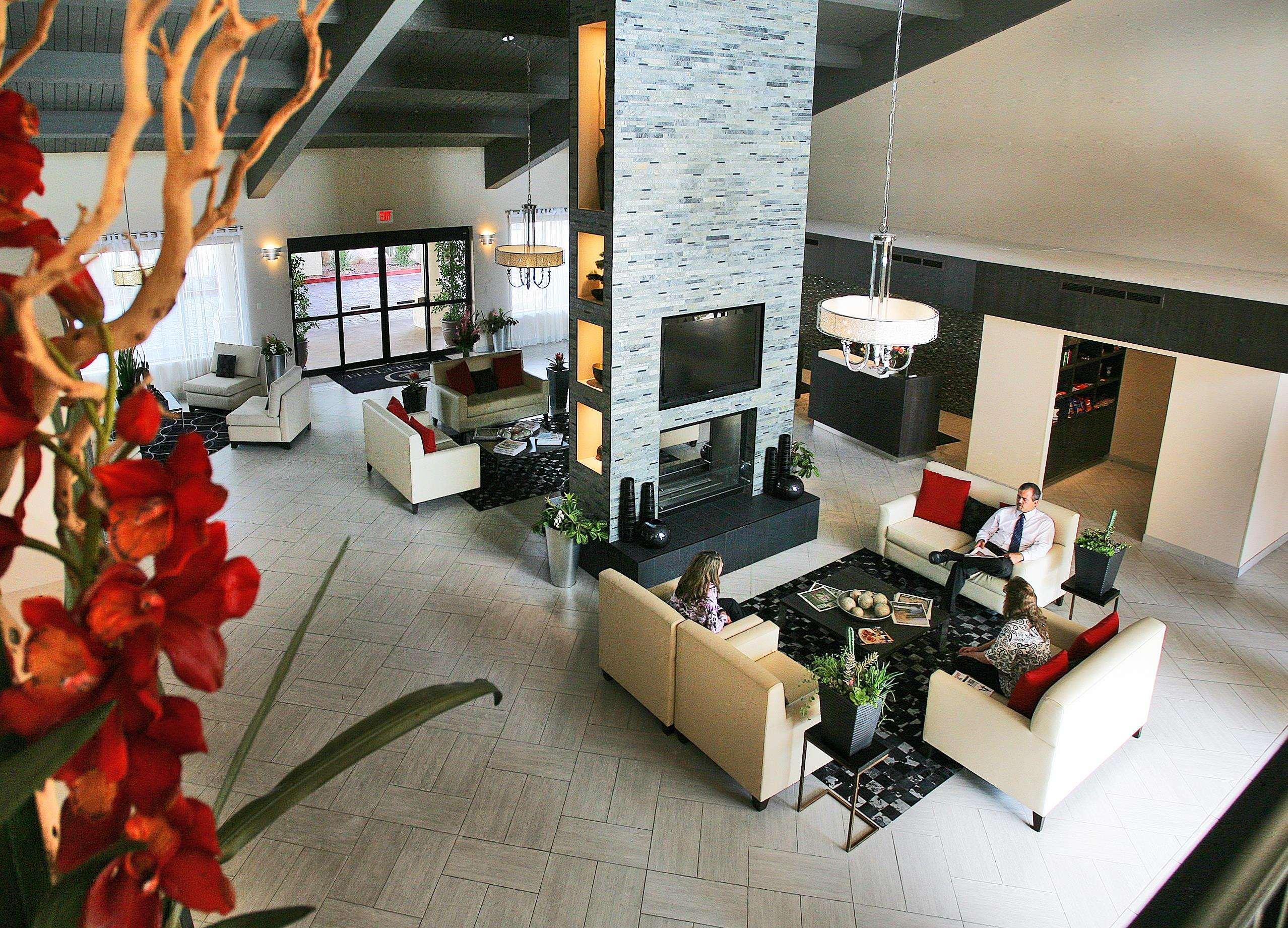 Doubletree Suites By Hilton Tucson Airport Beltér fotó